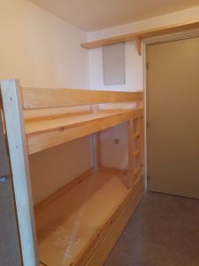 Calvano menuiserie vous propose des prestation de meubles sur mesure
